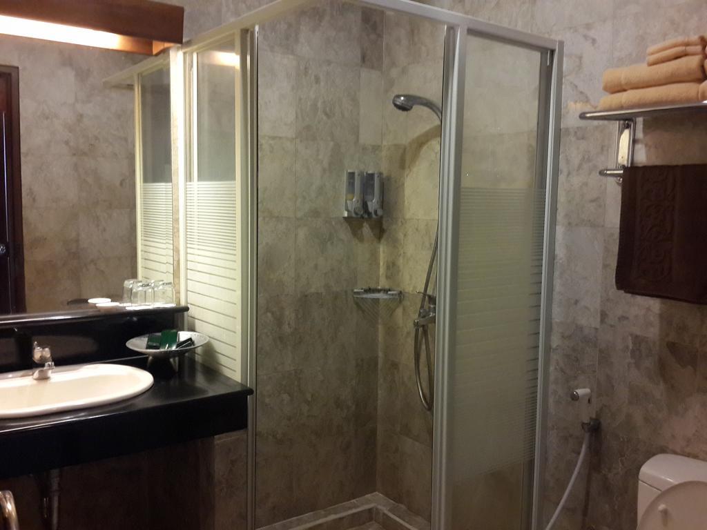 The Valley Resort Hotel Cimenyan ภายนอก รูปภาพ